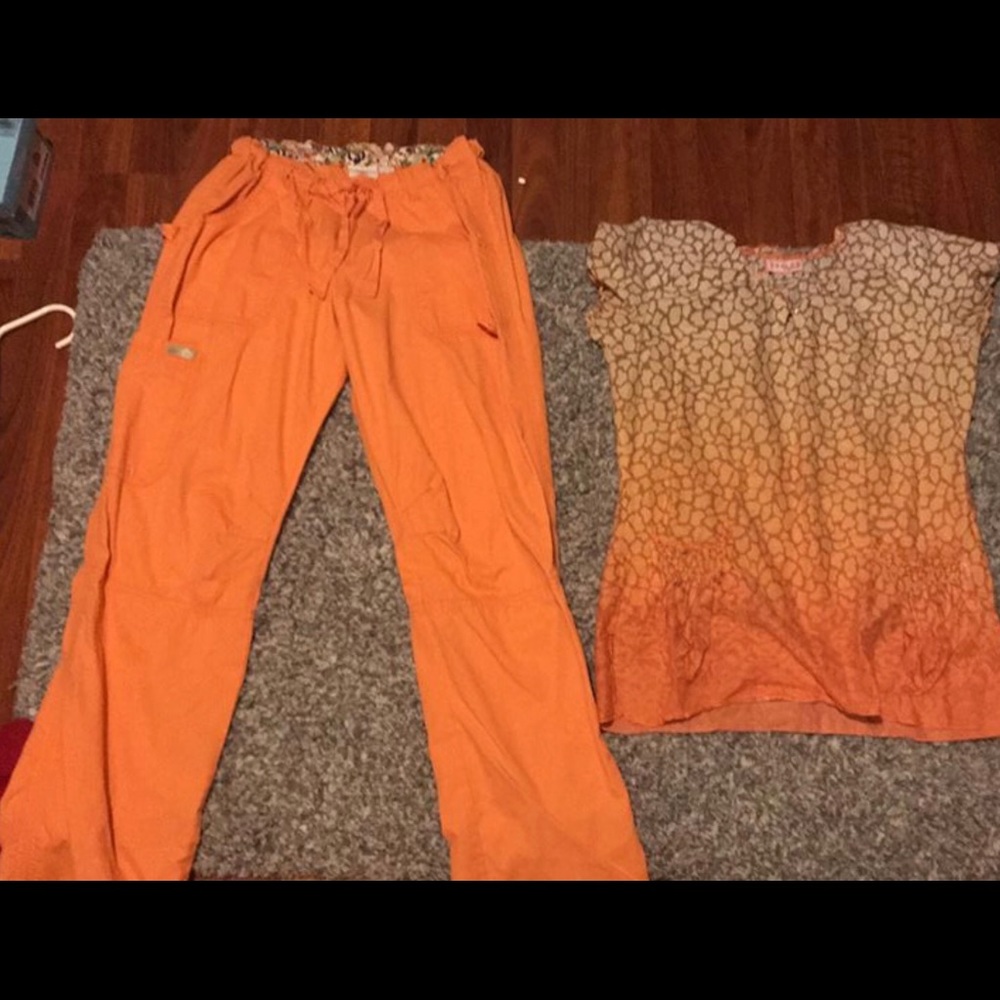 Koi scrub set medium top medium tall pants